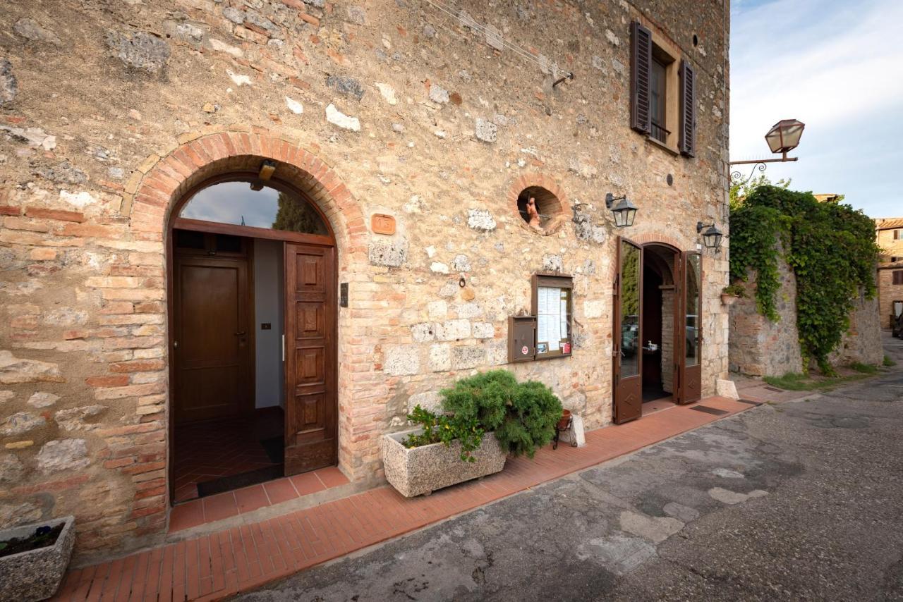 Terra D'Ombra Bed&Breakfast Bed and Breakfast San Gimignano Exteriör bild